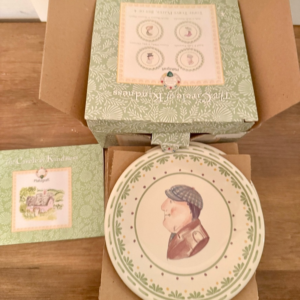 NIB 4 Pfaltzgraff “Circle of Kindness” Topsy Turvy plates.